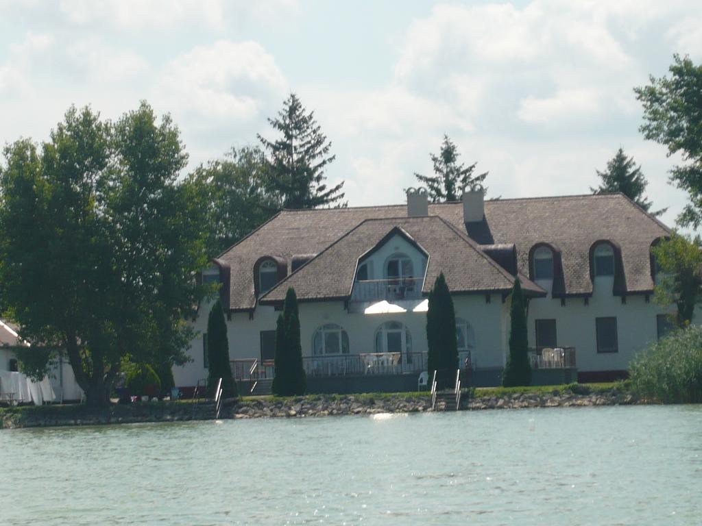 Aranyhid Hotel Balatonboglár Extérieur photo