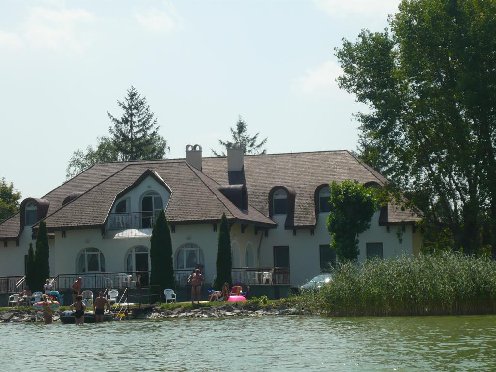 Aranyhid Hotel Balatonboglár Extérieur photo